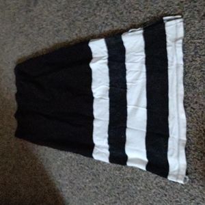 🤍🖤NWOT Black and White Striped Long Skirt🖤🤍